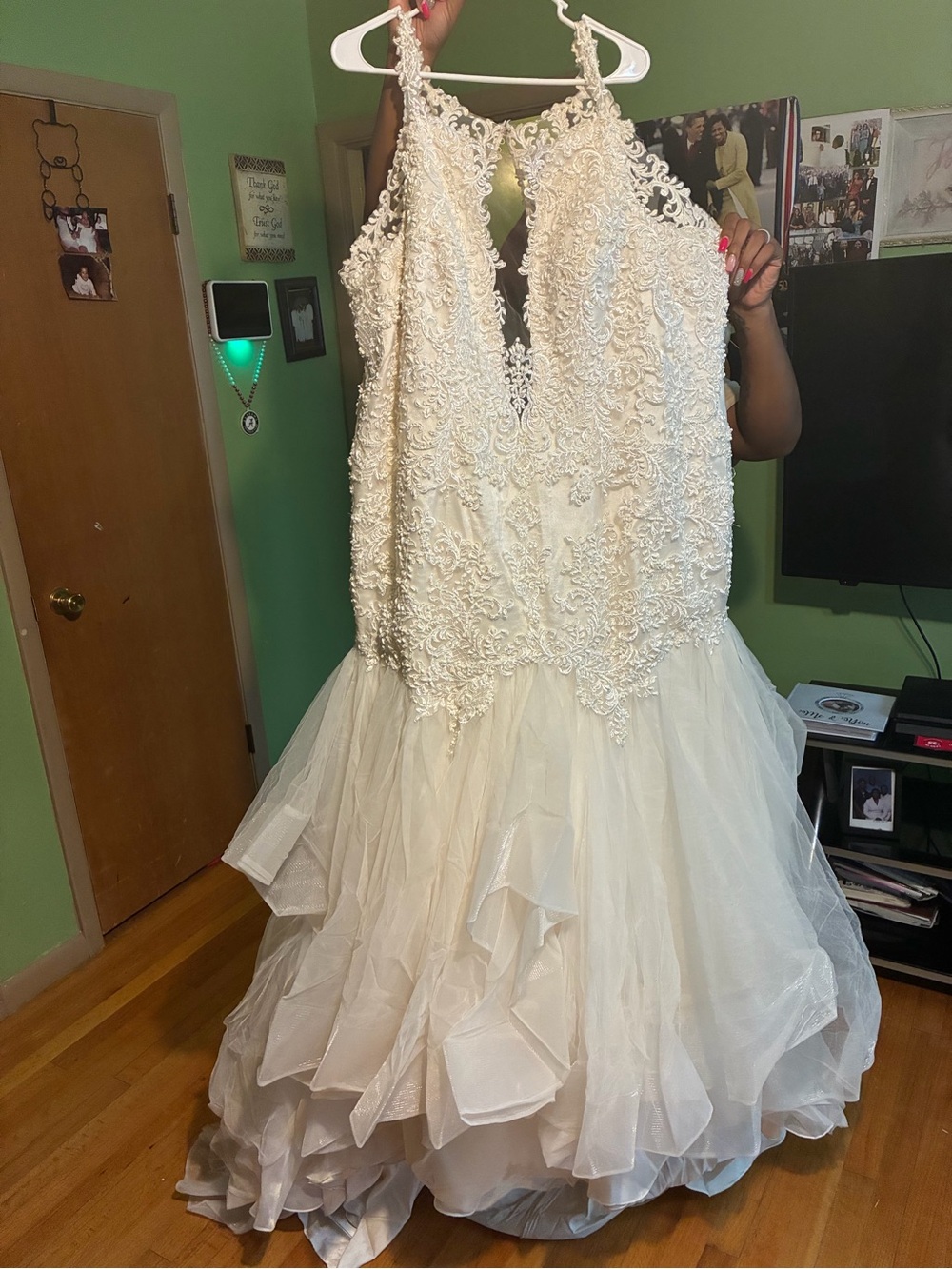 Ivory Lace & Tulle Girls' Dress - Sleeveless Ruffled Skirt